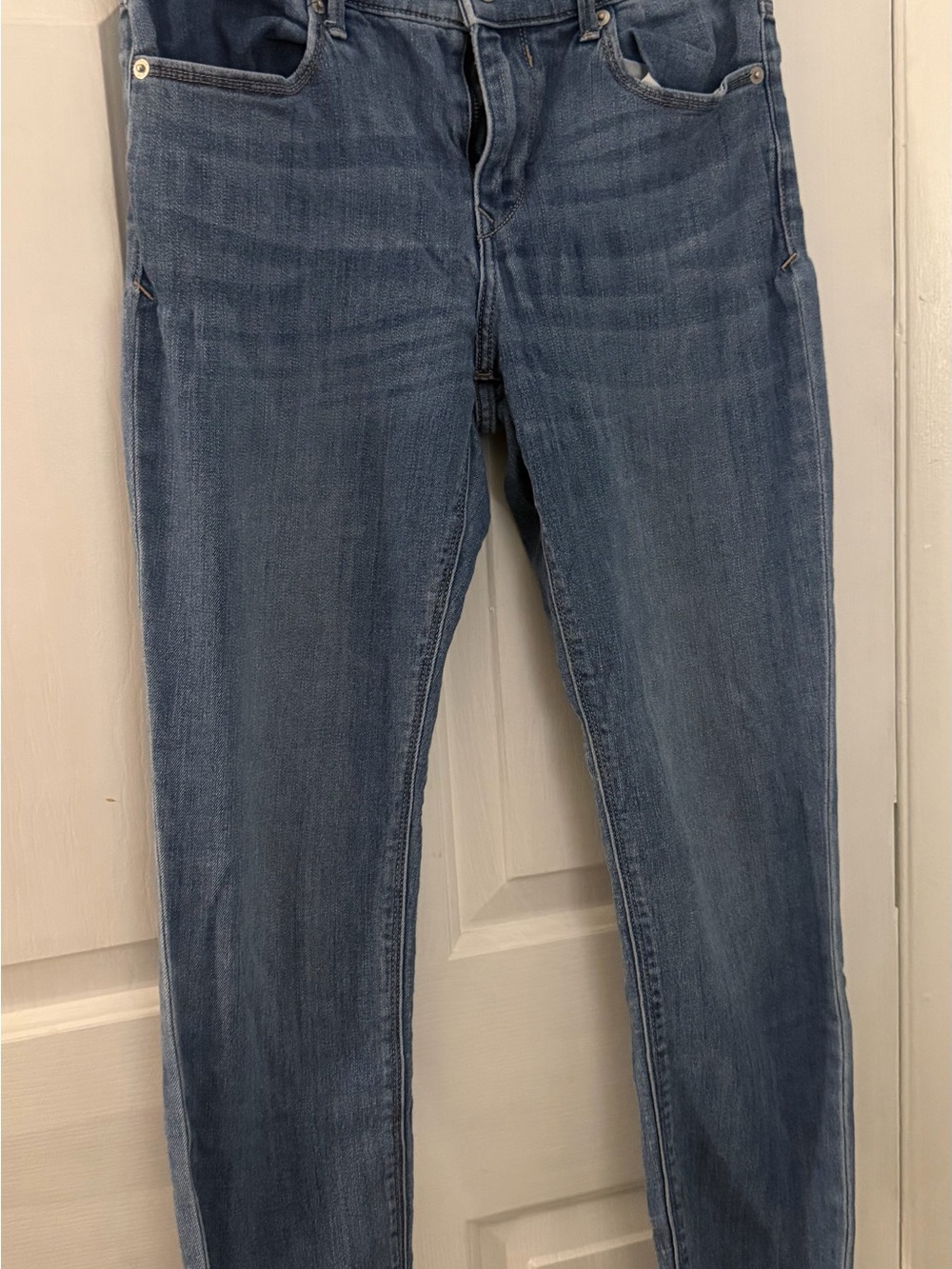 Express Jeans Women’s 4R Legging Mid Rise Skinny Jeans Medium Wash Stretch